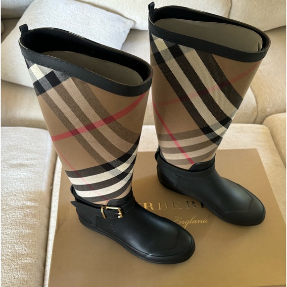 BURBERRY London Check Rain boot size 37 - Picture 2 of 3